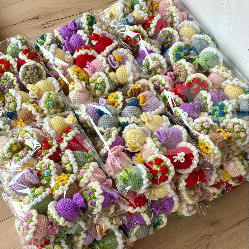 15 Pack Hand-Knitted Bouquets  - Baby Products Gift Pack review and price